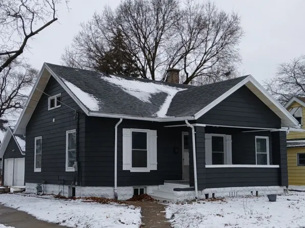 2204 Fremont St, Rockford, IL 61103