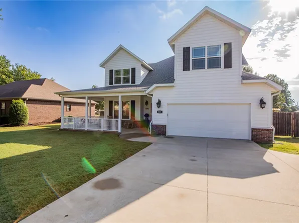 505 Oakwood St, Lowell, AR 72745