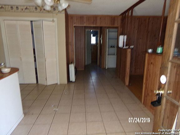 3rd image of 795 Nelson Dr