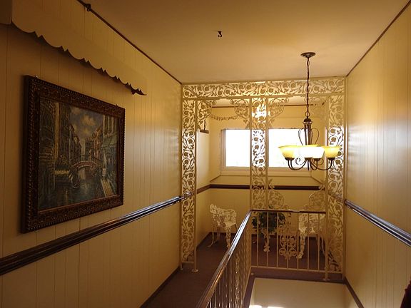5th image of 1312 Melrose Ave APT 211