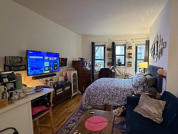 2nd image of 160 E 91st St APT 3M
