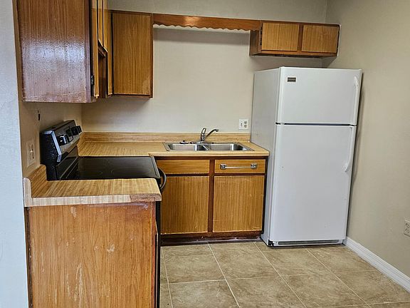3rd image of 1290 9th St #403