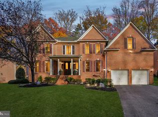 11033 Daybreak Ct, Rockville, MD