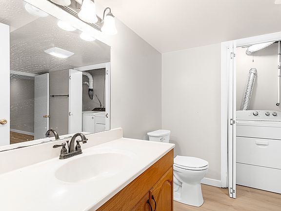 5th image of 3841 Bonnacreek Dr #B
