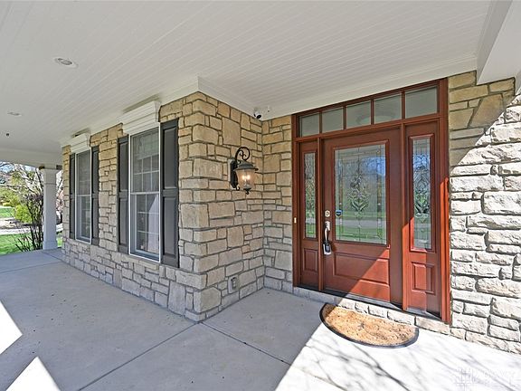 5th image of 4960 Chestnut Hill Dr