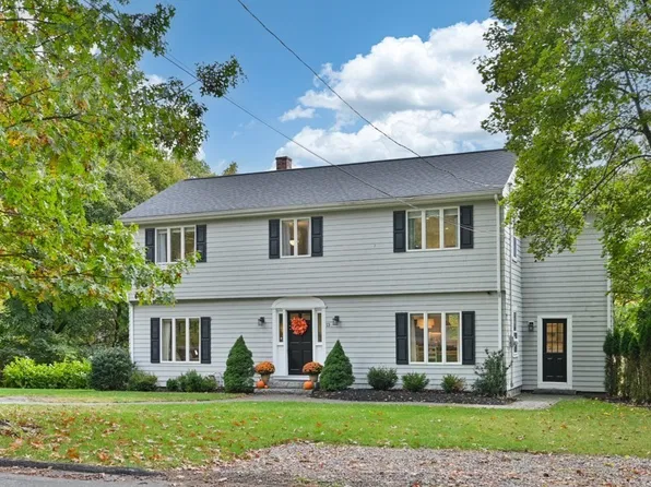 13 Wildwood Rd, Andover, MA 01810