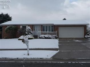 734 Valleyview Dr, Bellevue, OH 44811