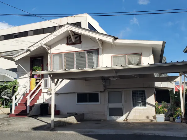 1703 Yamada Ln, Honolulu, HI 96817