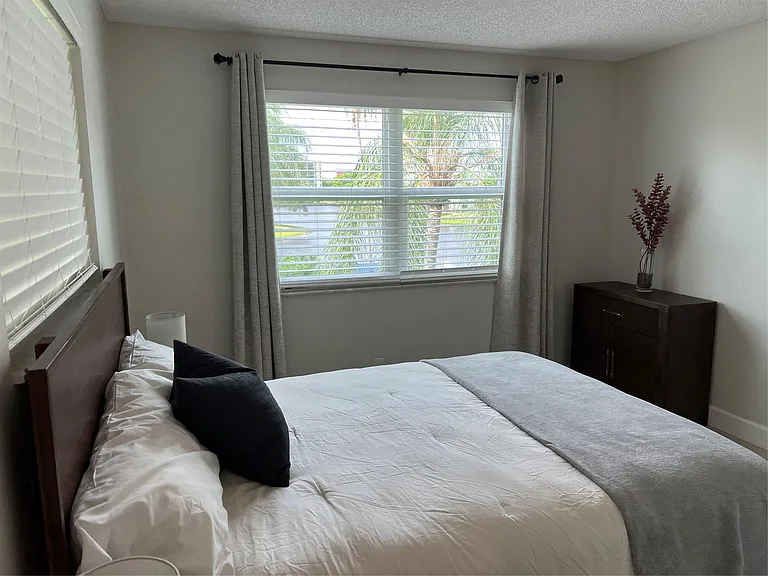 2220 N Cypress Bend Dr #301 — Photo 11