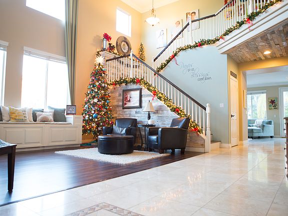 5th image of 33485 Barrington Dr