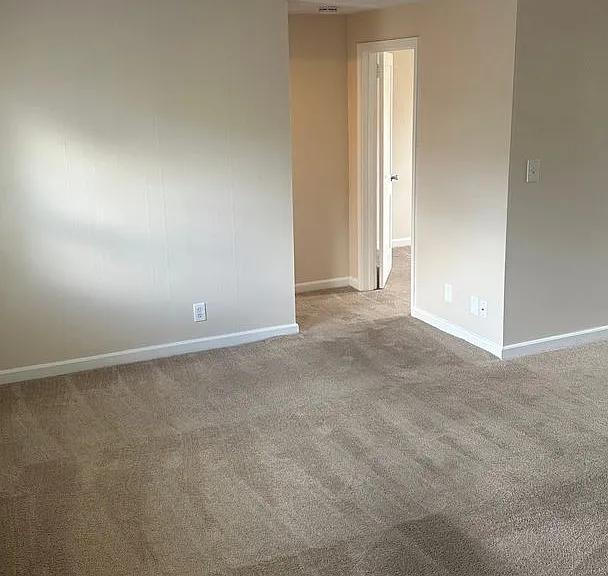 Shawomet Gardens Apartments — Photo 6