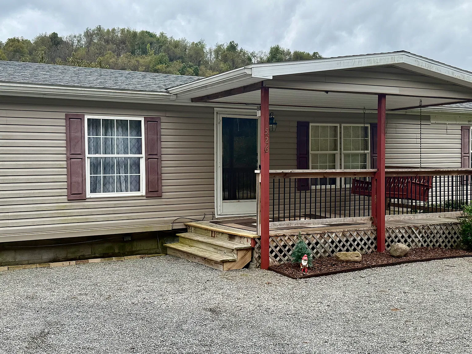 3 bed, 1312 sqft, $1,950 — Photo 2