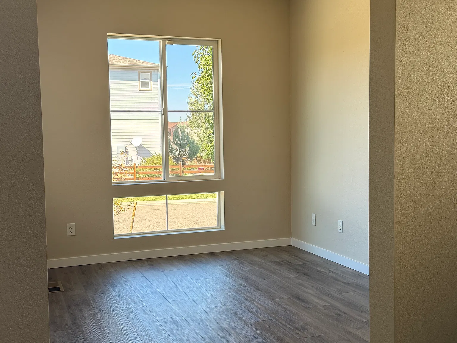 3 bed, 2944 sqft, $3,150 — Photo 4