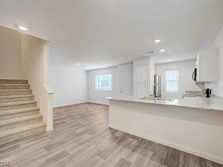 3026 Baltic Green St — Photo 2