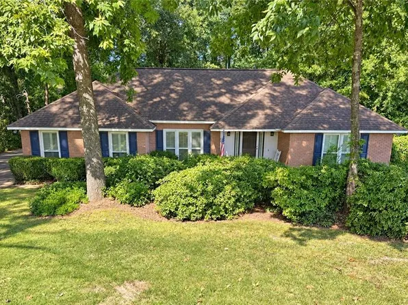 102 Lee Road 985, Phenix City, AL 36870