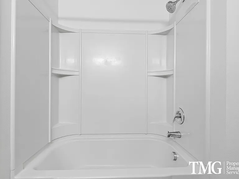 Corbett Heights Apartment Homes — Photo 33