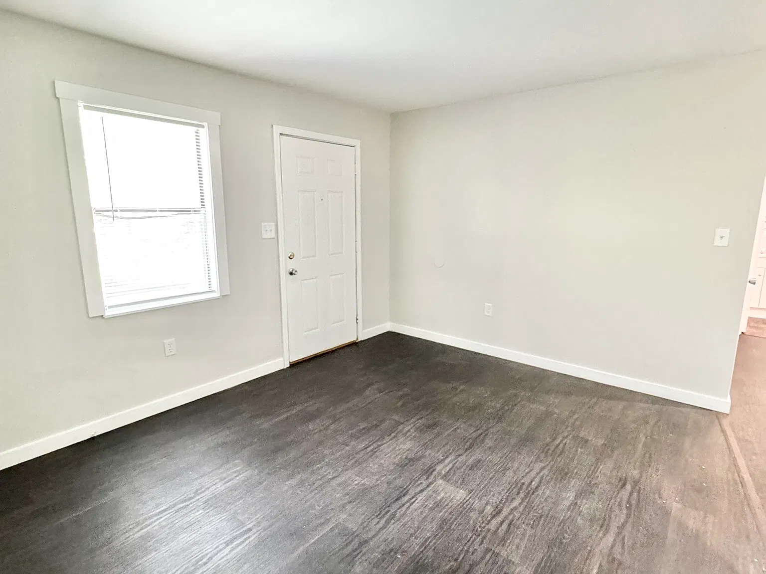 1705 Bluff Ave — Photo 3