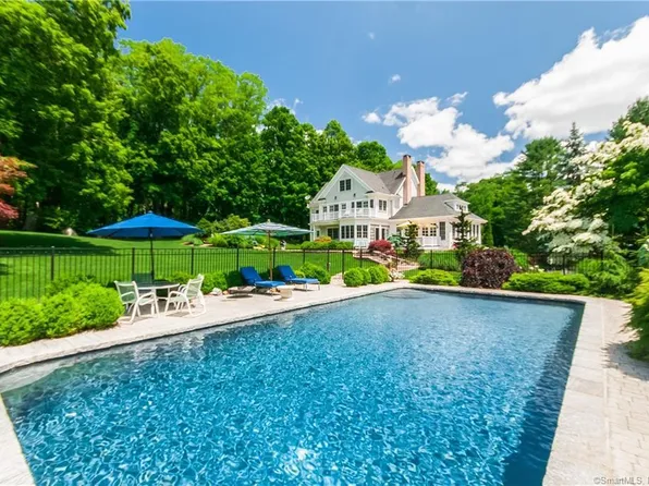 21 Stonehenge Road, Ridgefield, CT 06877