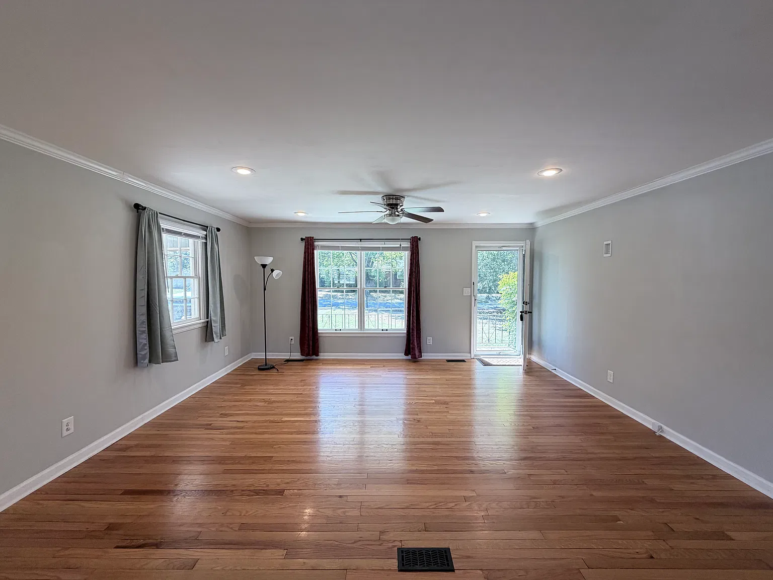 Charming Home For Rent In Athens — Photo 4