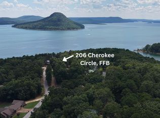 206 Cherokee Dr, Fairfield Bay, AR 72088