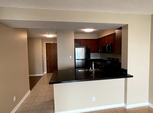 4879 Kimbermount Ave #502, Mississauga, ON L5M 7R8