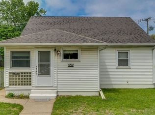 1005 S Twyckenham Dr, South Bend, IN 46615