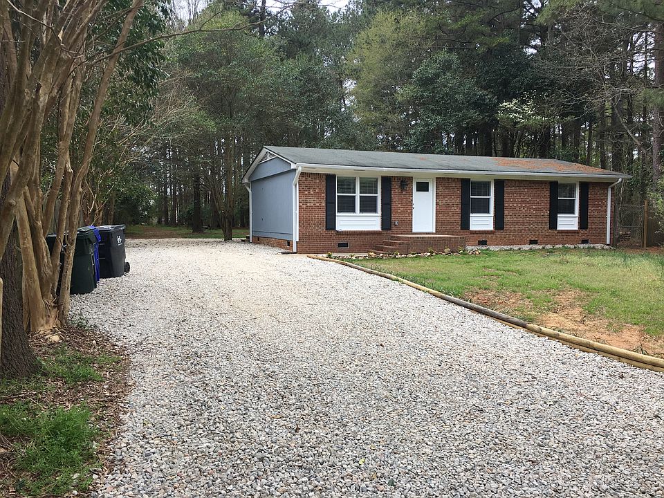 Front face with long driveway