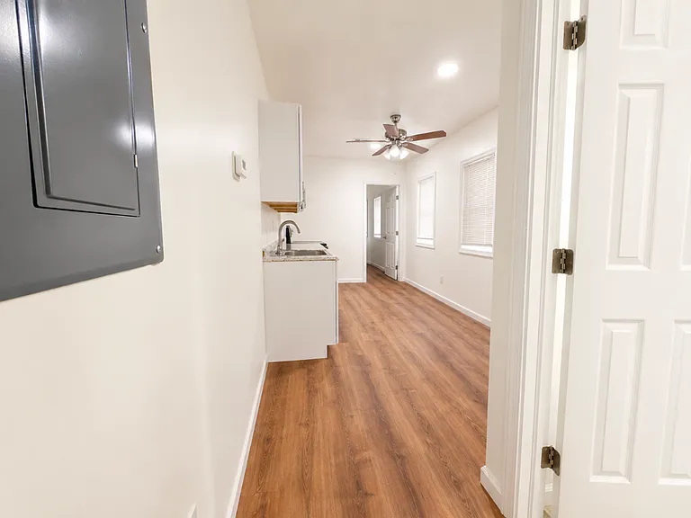 318 N Paca St — Photo 21