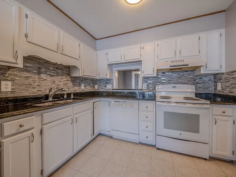 907 Shelby Dr #C — Photo 10