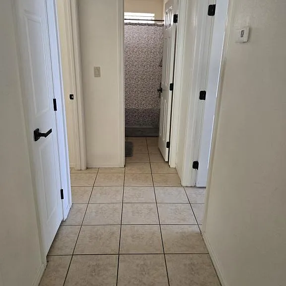 1933 E Leisure Ln — Photo 14