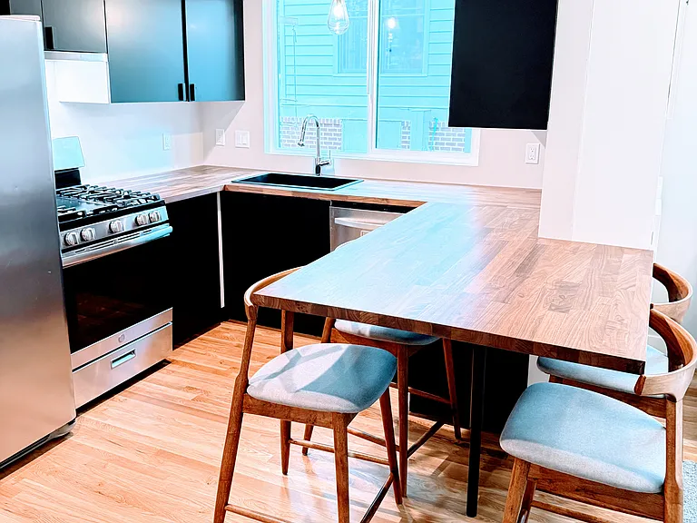 128 Park Pl #1 — Photo 2