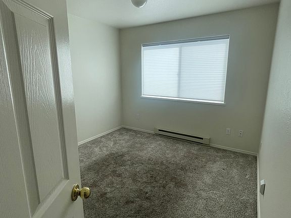 4th image of 1702 1st St E #4