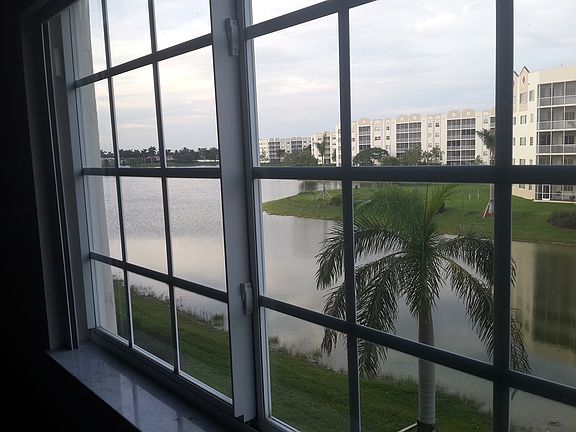 2nd image of 10700 Nw 66 St Apt 314