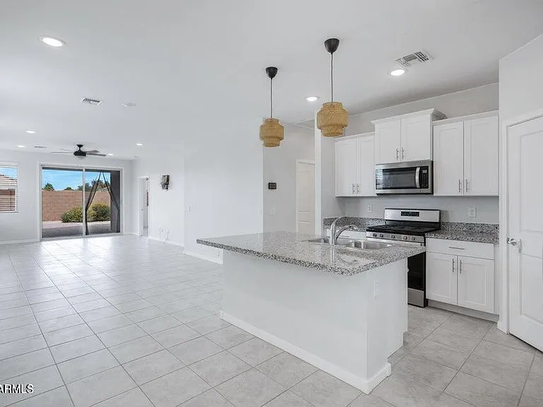 2570 E Corazon Trl — Photo 10