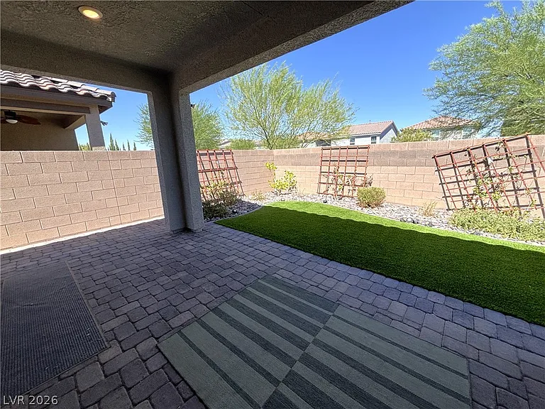 8948 Marigold Creek St — Photo 32