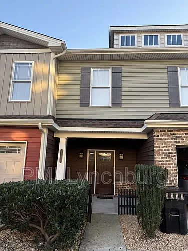 1040 Commonwealth Cir Photo 1