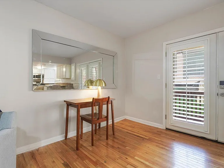 517 E Jefferson St #45 — Photo 10