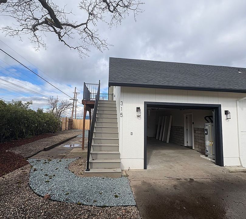 1st image of 315 N 1st St #9122E387