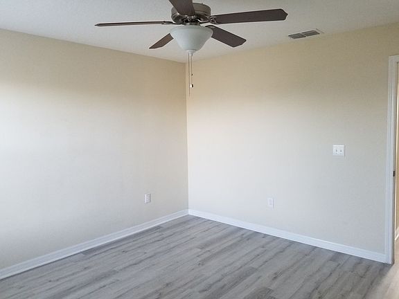 3rd image of 19910 Satin Leaf Ave