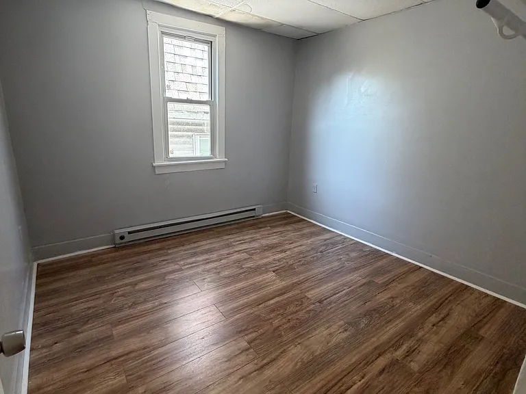 463 Oak St — Photo 8