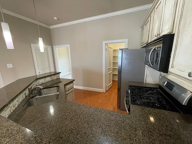 1616 Carpenter Dr — Photo 30