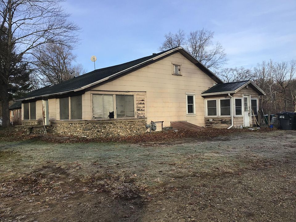 1st image of 1379 106th Ave