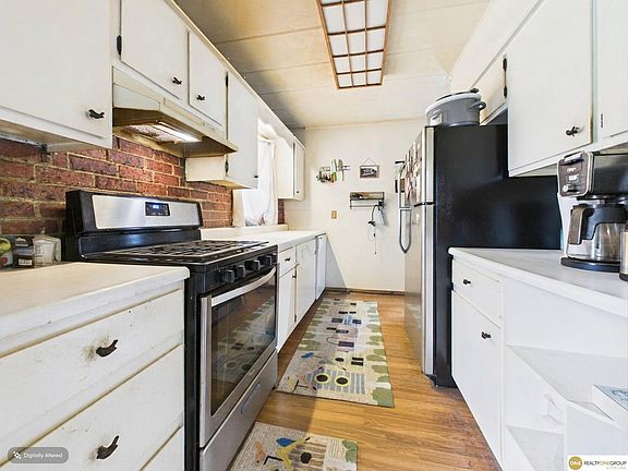 4th image of 303 W Whittingham St