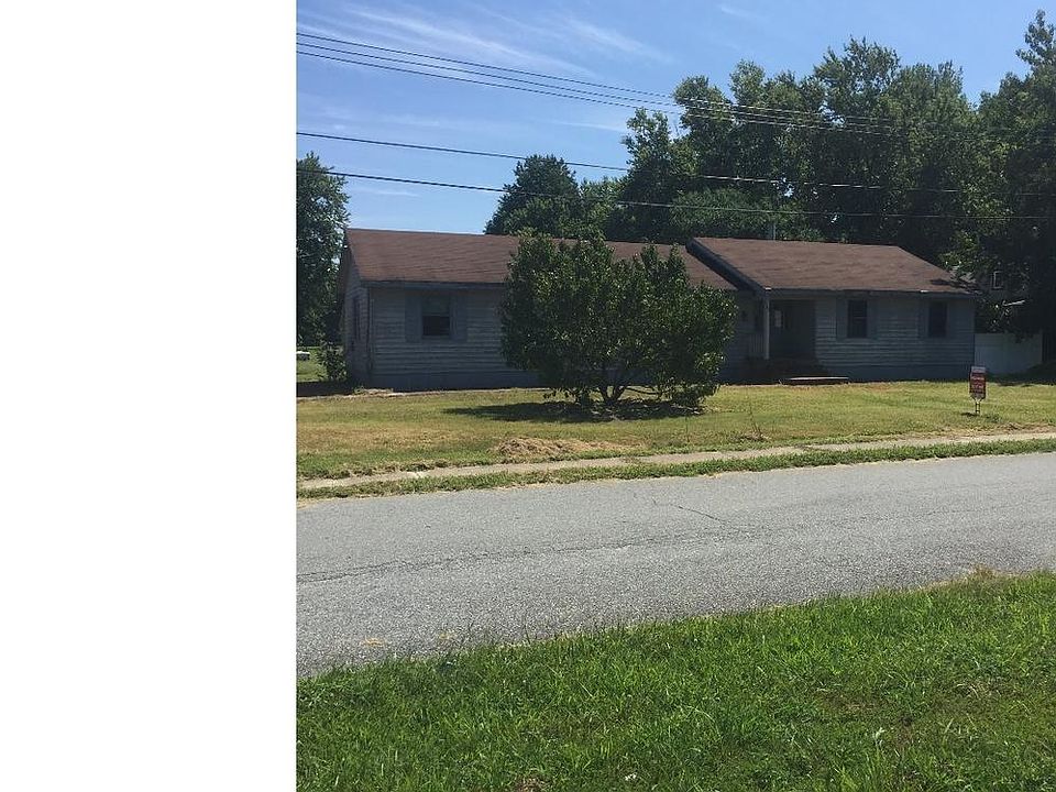 1st image of 303 Railroad Ave
