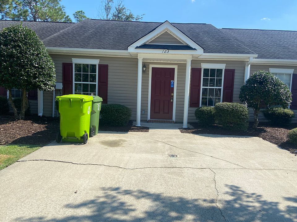 1st image of 123 Cedar Glen Ln