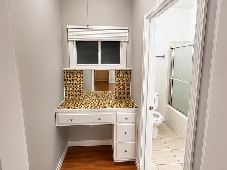 1414 N Hobart Blvd #14 — Photo 5