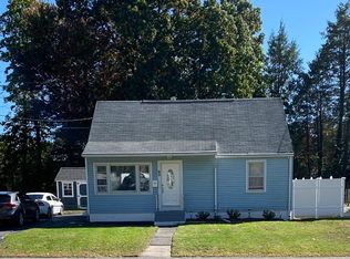 60 Berkshire St, Holyoke, MA 01040