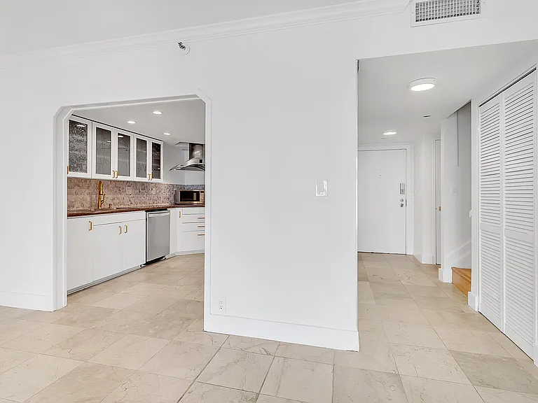 1541 Brickell Ave #105 — Photo 21