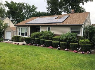 69 Cresthill Rd, Yonkers, NY 10710