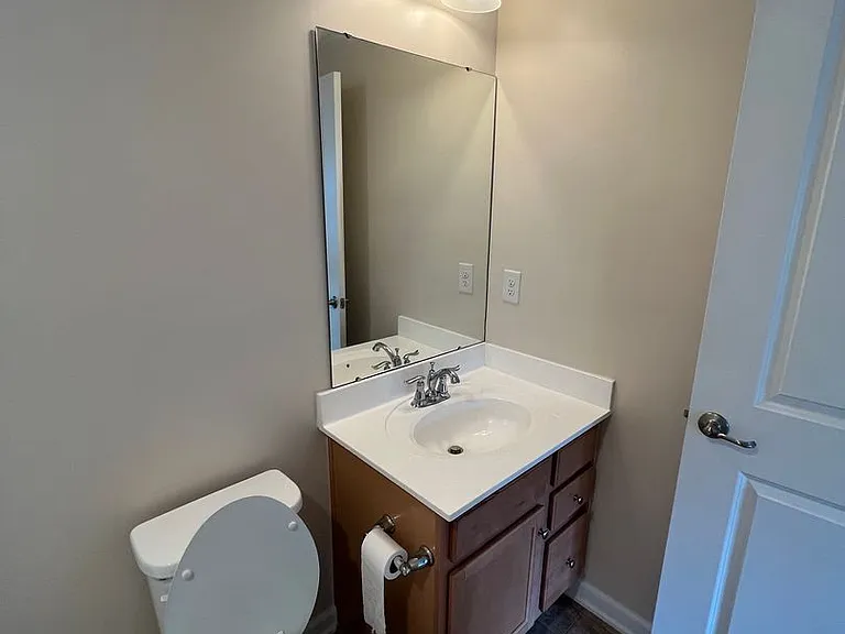 965 Eagle Pl N — Photo 32